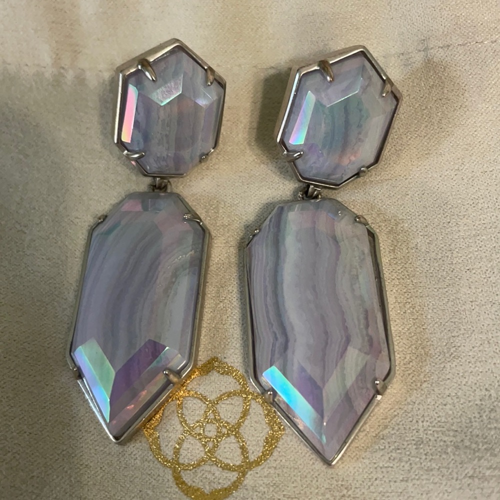 Rare Kendra Scott earrings